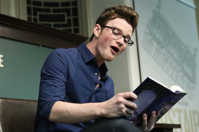 Chris Colfer glee episode, chris colfer boyfriend, chris colfer single, chris colfer old dogs new tricks