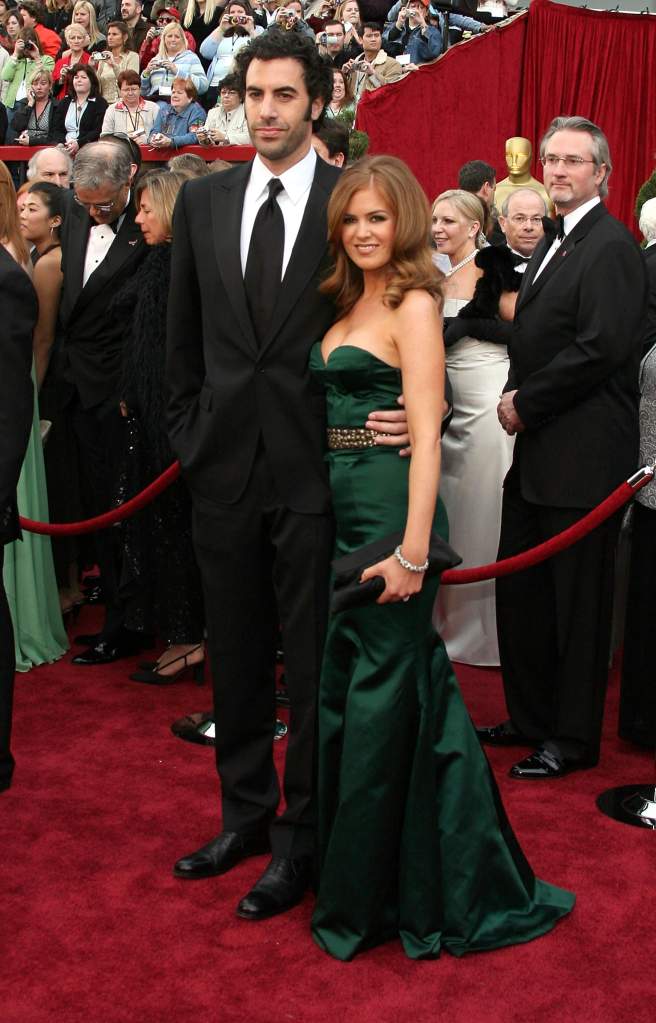 Isla Fisher and Sacha Baron Cohen, Isla Fisher and Sacha Baron Cohen baby, Isla Fisher and Sacha Baron Cohen interview, Isla Fisher and Sacha Baron Cohen wedding, Isla Fisher and Sacha Baron Cohen wedding photos, Isla Fisher and Sacha Baron Cohen movie, who is isla fisher married to, who is sacha baron cohen married to, isla fisher husband, sacha baron cohen wife