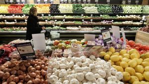 What grocery stores are open on Thanksgiving