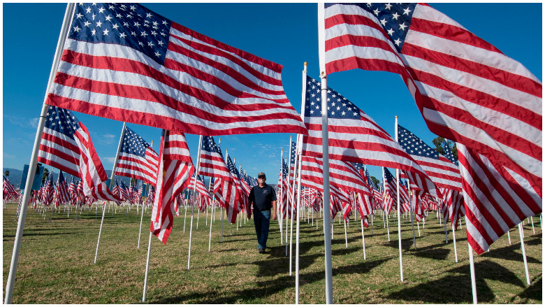 is veterans day a national holiday