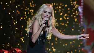 Kristin Chenoweth CMA Country Christmas