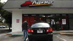 pizza hut open closed