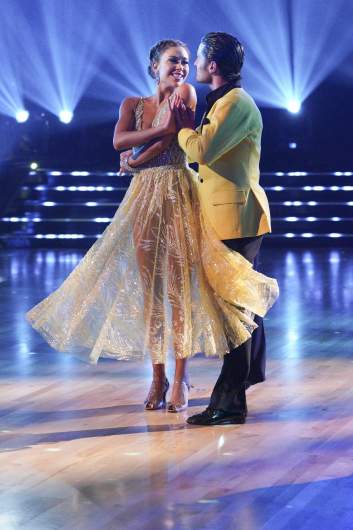 Gabby Windey Val Chmerkovskiy