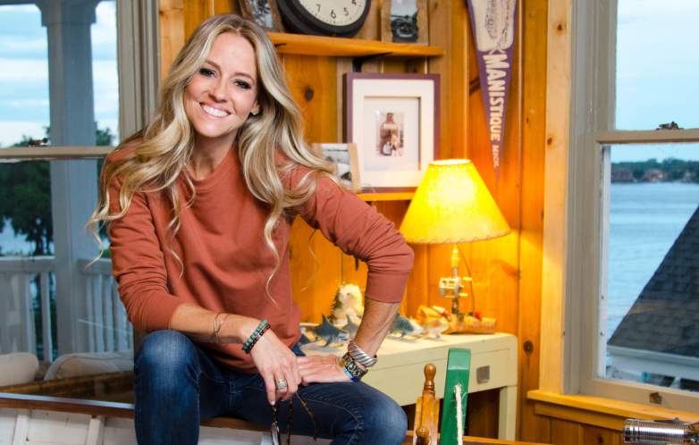 Nicole Curtis