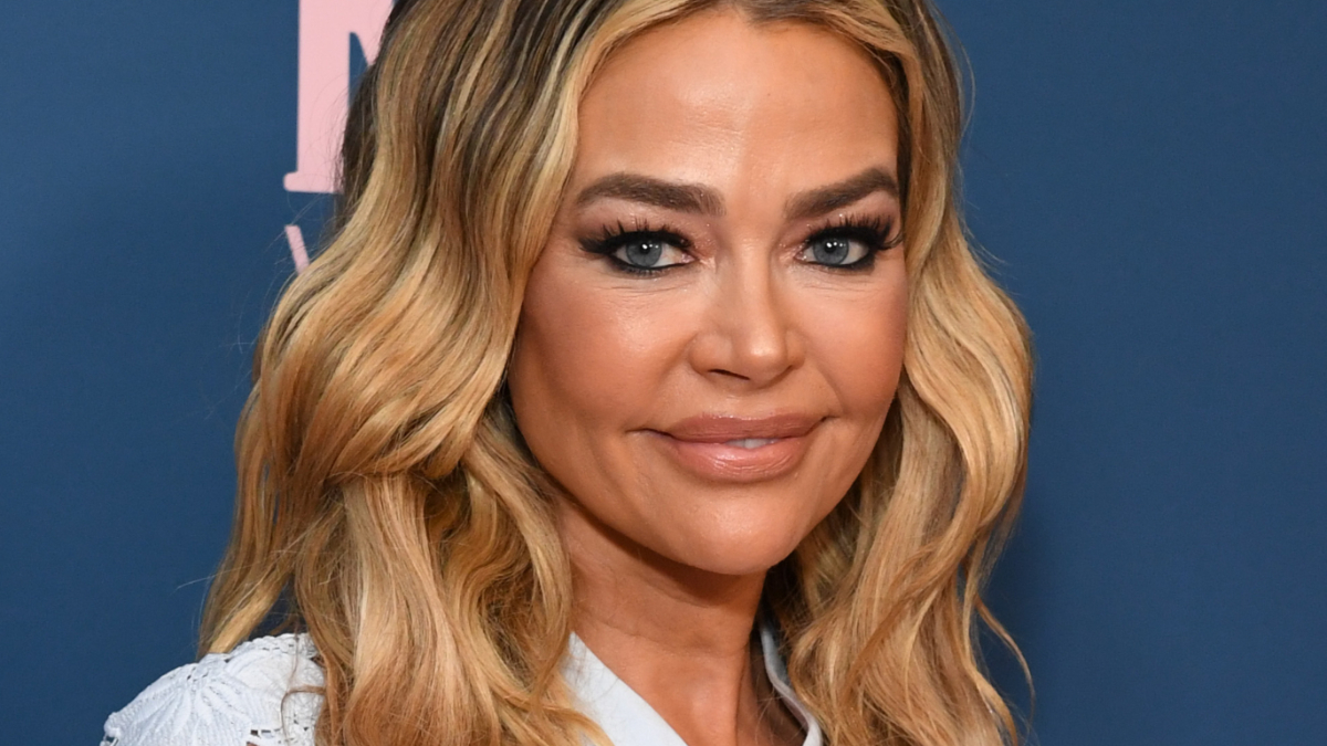 Denise Richards.