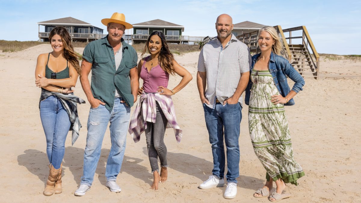 'Battle on the Beach' cast