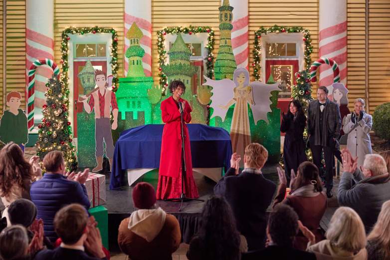 "Magic in Mistletoe"