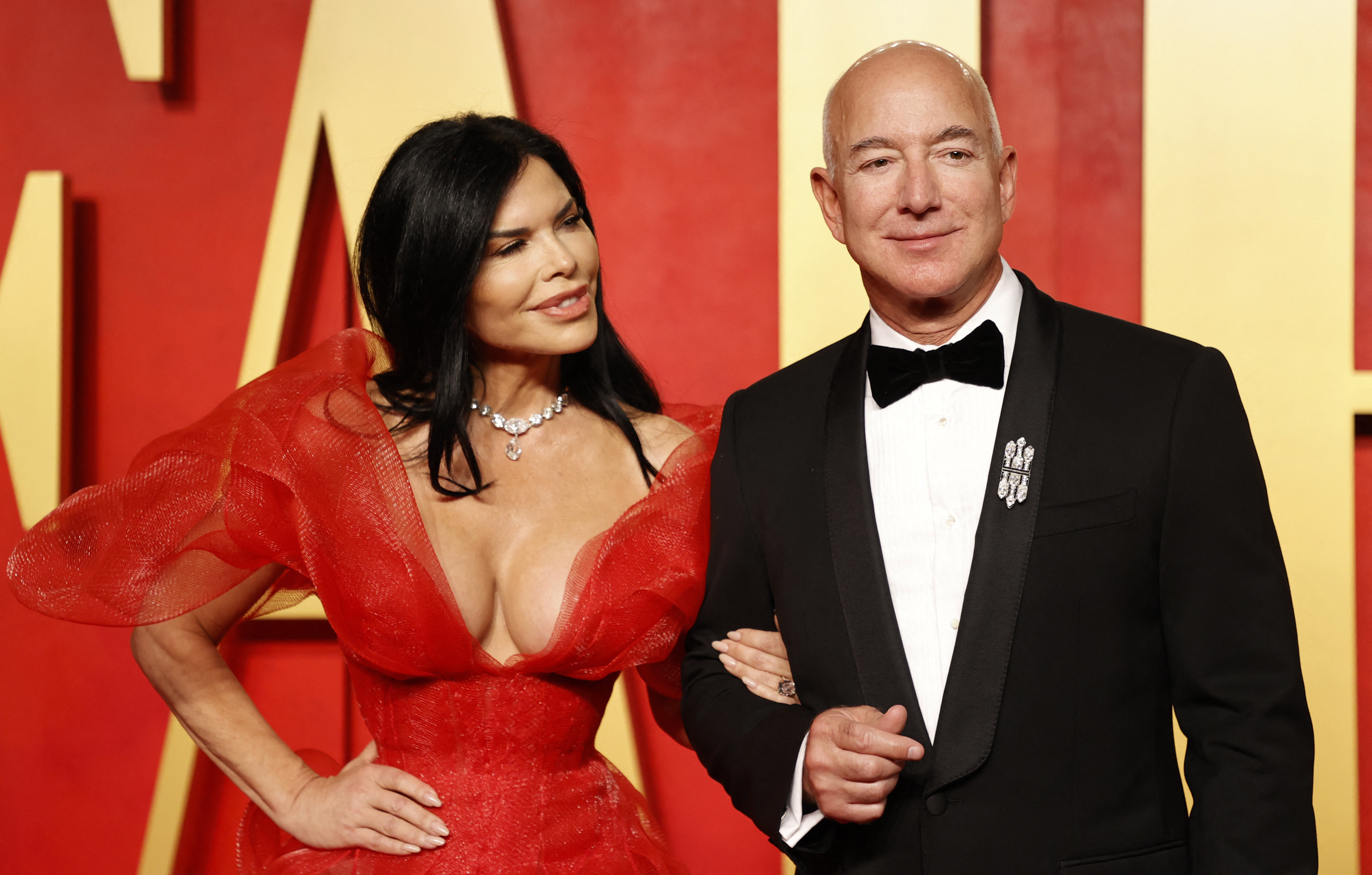 bezos lauren sanchez