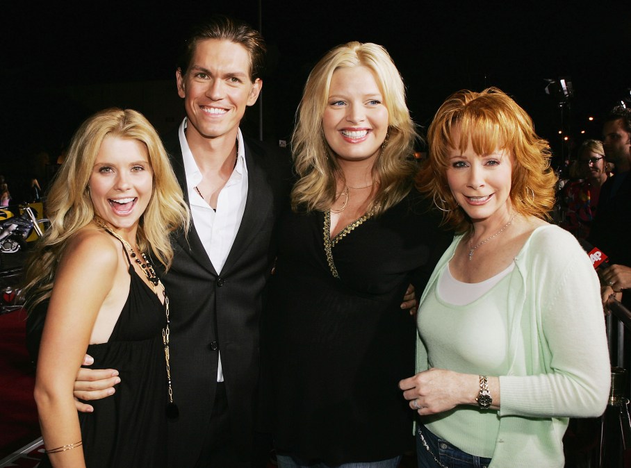 Reba cast members smiling together