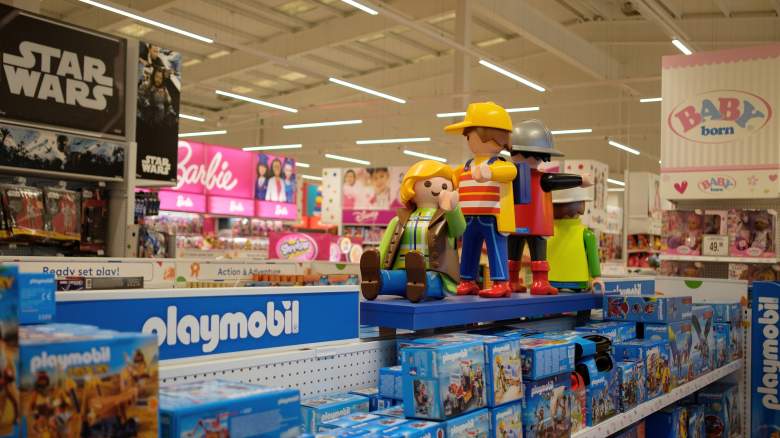 Toys 'R' Us Aisle (2017)