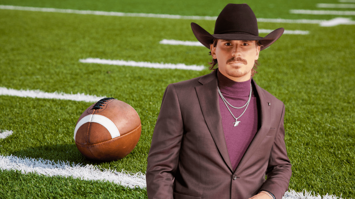 Tucker Wetmore wearing a purple suit