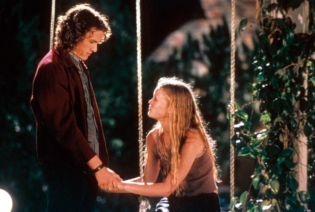 Heath Ledger and Julia Stiles in "10 Things I Hate About You" Scene