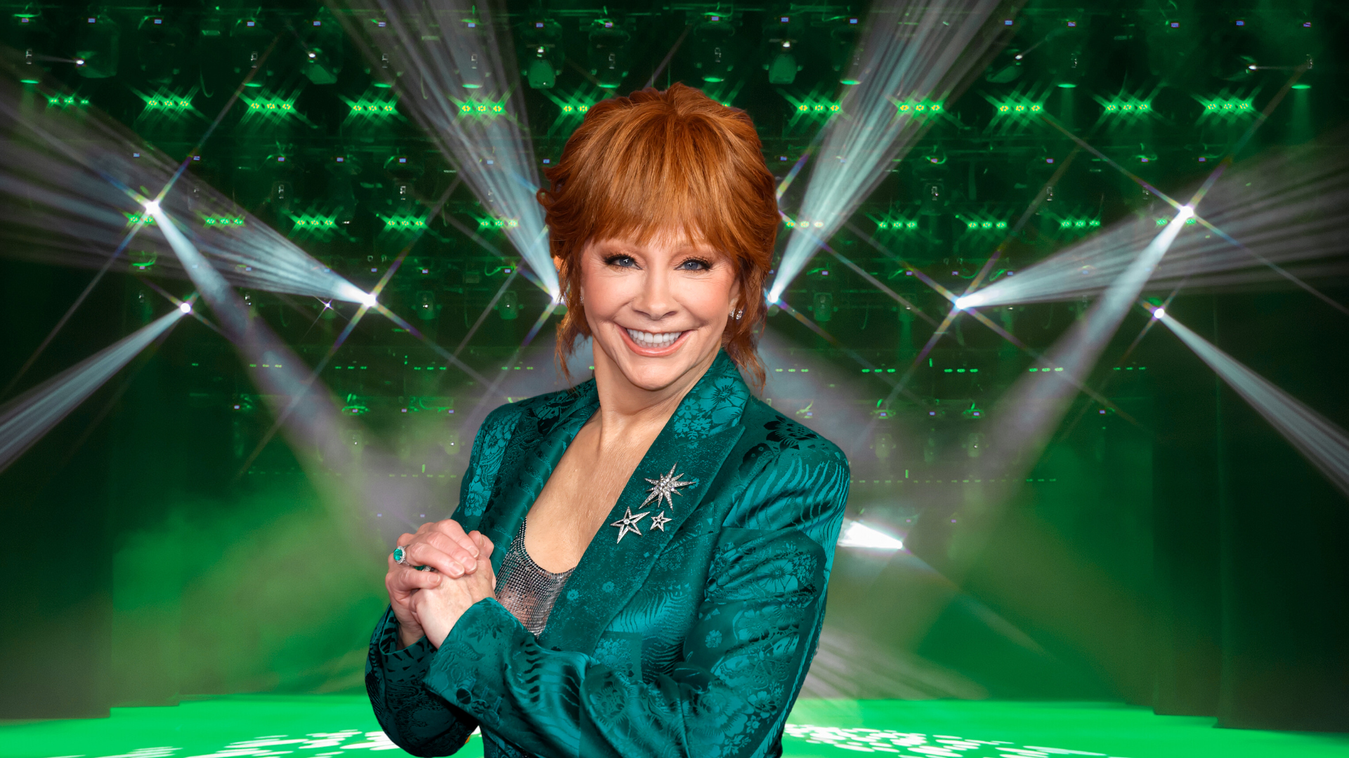 Reba McEntire posing for a photo
