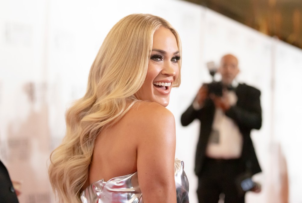 Carrie Underwood looking over her shoulder