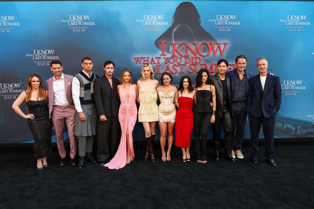 Jennifer Love Hewitt, Austin Nichols, Tyriq Withers, Jonah Hauer-King, Madelyn Cline, Sarah Pidgeon, Chase Sui Wonders, Jennifer Kaytin Robinson, Gabriette Bechtel, Sam Lansky, Billy Campbell, and Freddie Prinze Jr. at the premiere of 2025's “I Know What You Did Last Summer”
