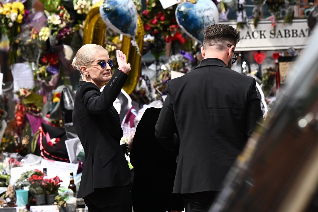 Kelly Osbourne, Sharon Osbourne and Jack Osbourne arrive to view tributes to the late Ozzy Osbourne