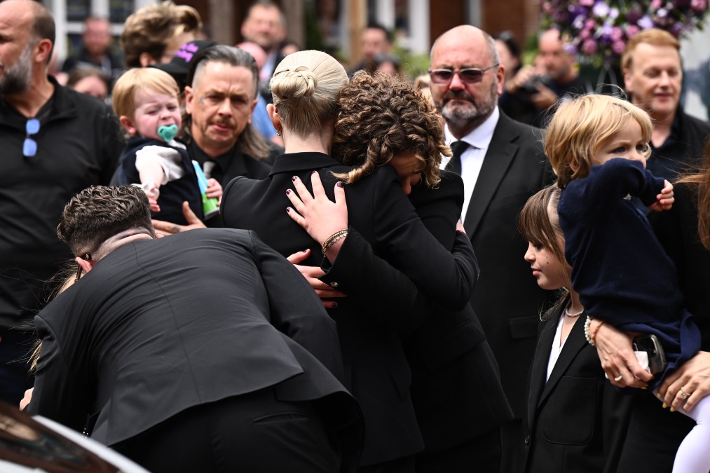 Jack Osbourne and Kelly Osbourne greet family members