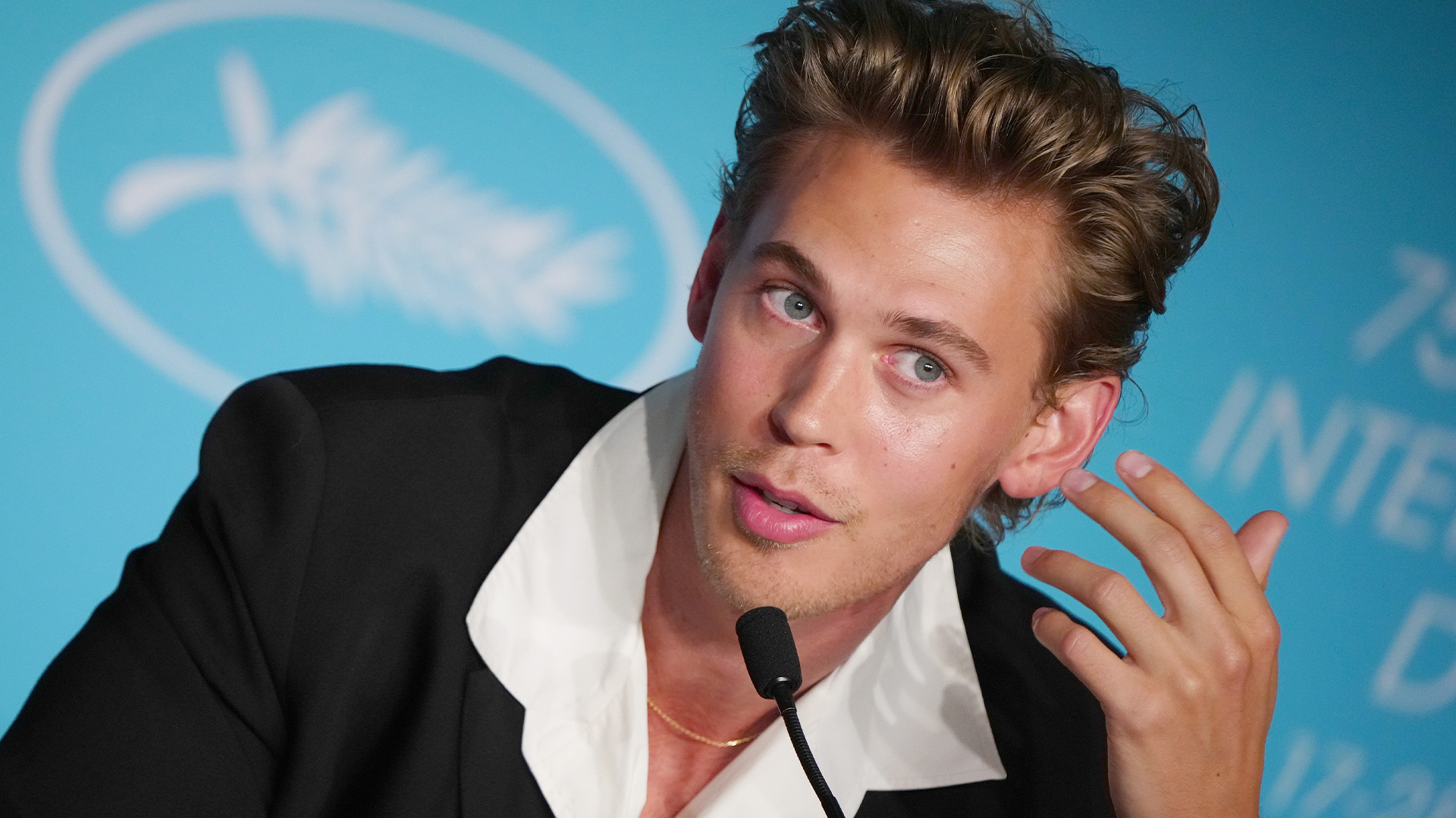 Austin Butler Explains Viral Bad Bunny Dance