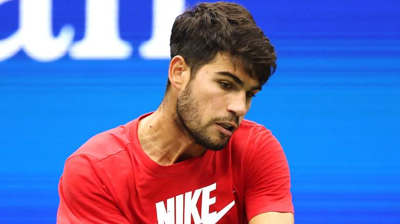 Carlos Alcaraz playing tennis