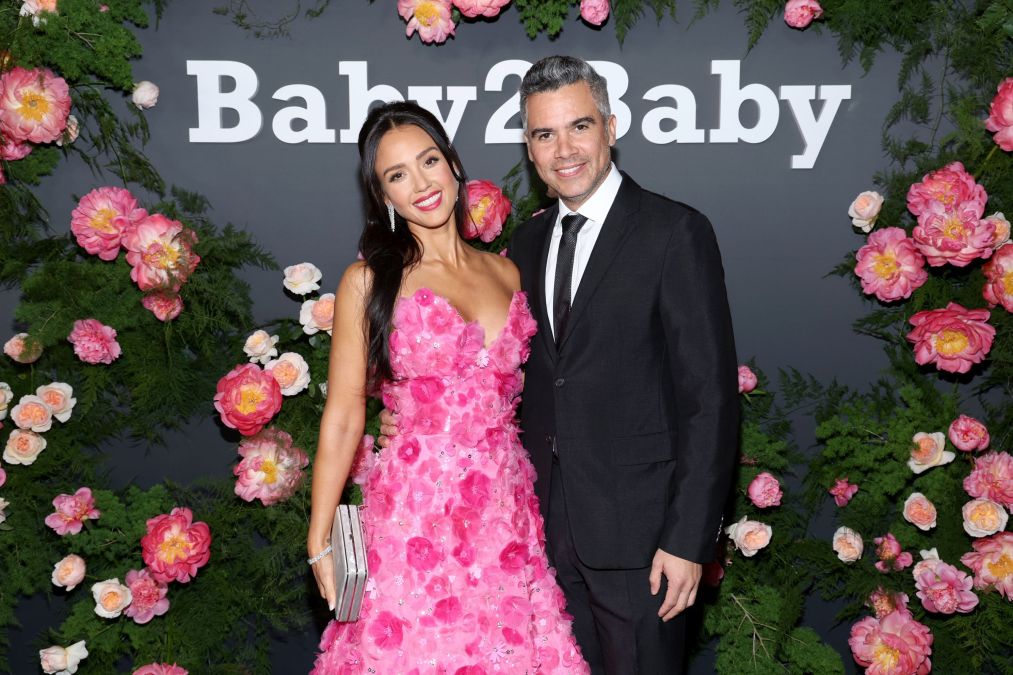 Jessica Alba and Cash Warren attend the 2022 Baby2Baby Gala 