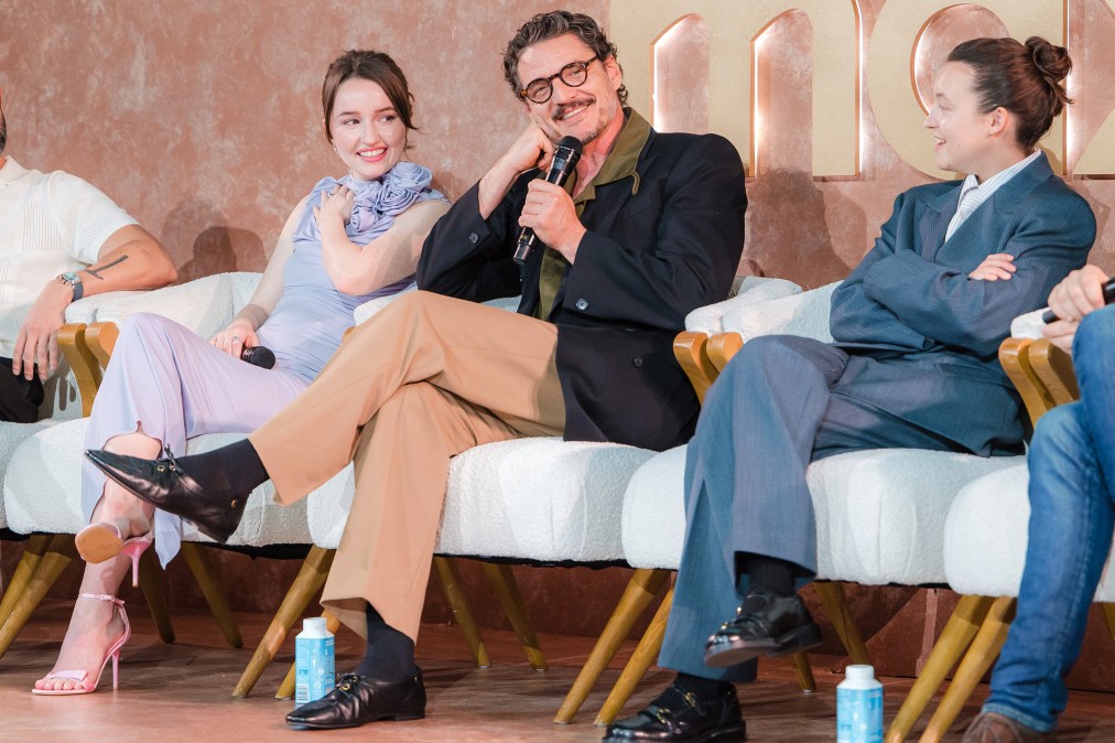 Kaitlyn Dever, Pedro Pascal, and Bella Ramsey 