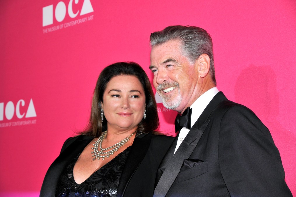 Keely Shaye Smith (L) and actor Pierce Brosnan 