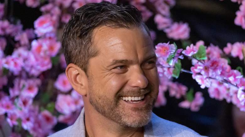 Joshua Jackson smiling