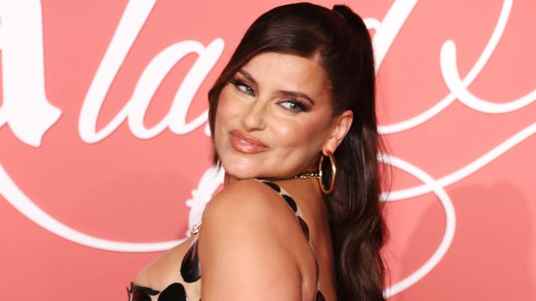 Nelly Furtado poses for photos