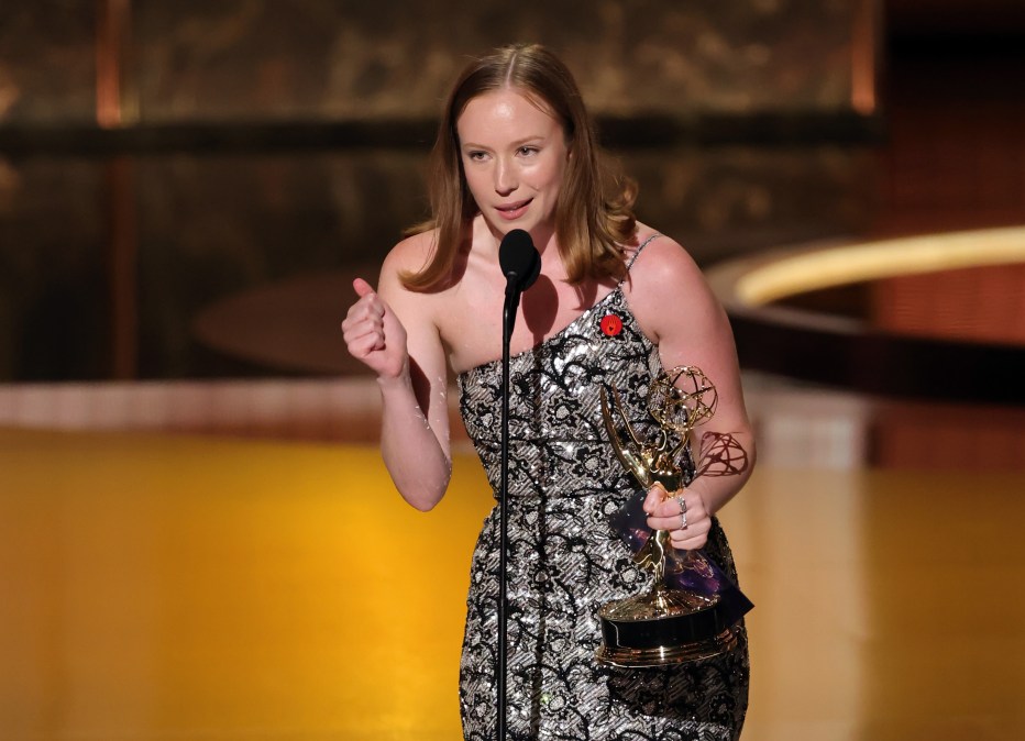 Hannah Einbinder accepts the Outstanding Supporting Actress in a Comedy Series award 