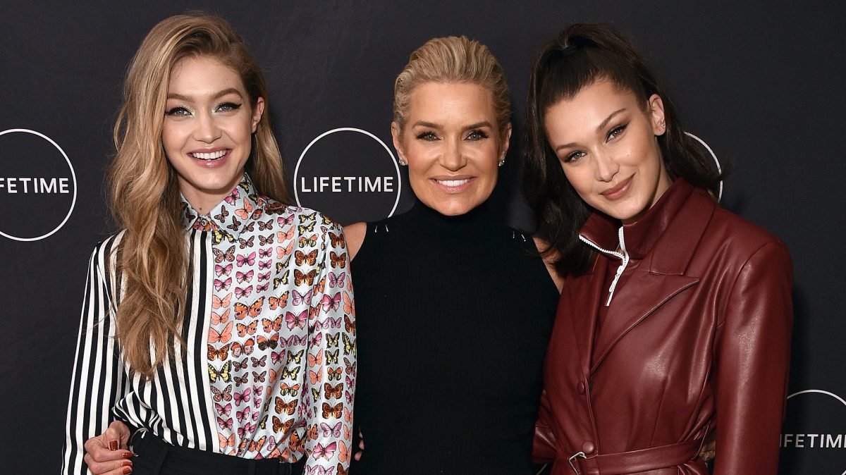 Gigi Hadid, Yolanda Hadid, Bella Hadid