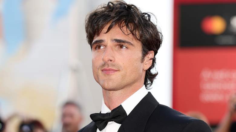 Jacob Elordi in Tears as His “Frankenstein” Debuts to Epic Ovation