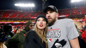 aylor Swift celebrates with Travis Kelce #87 of the Kansas City Chiefs