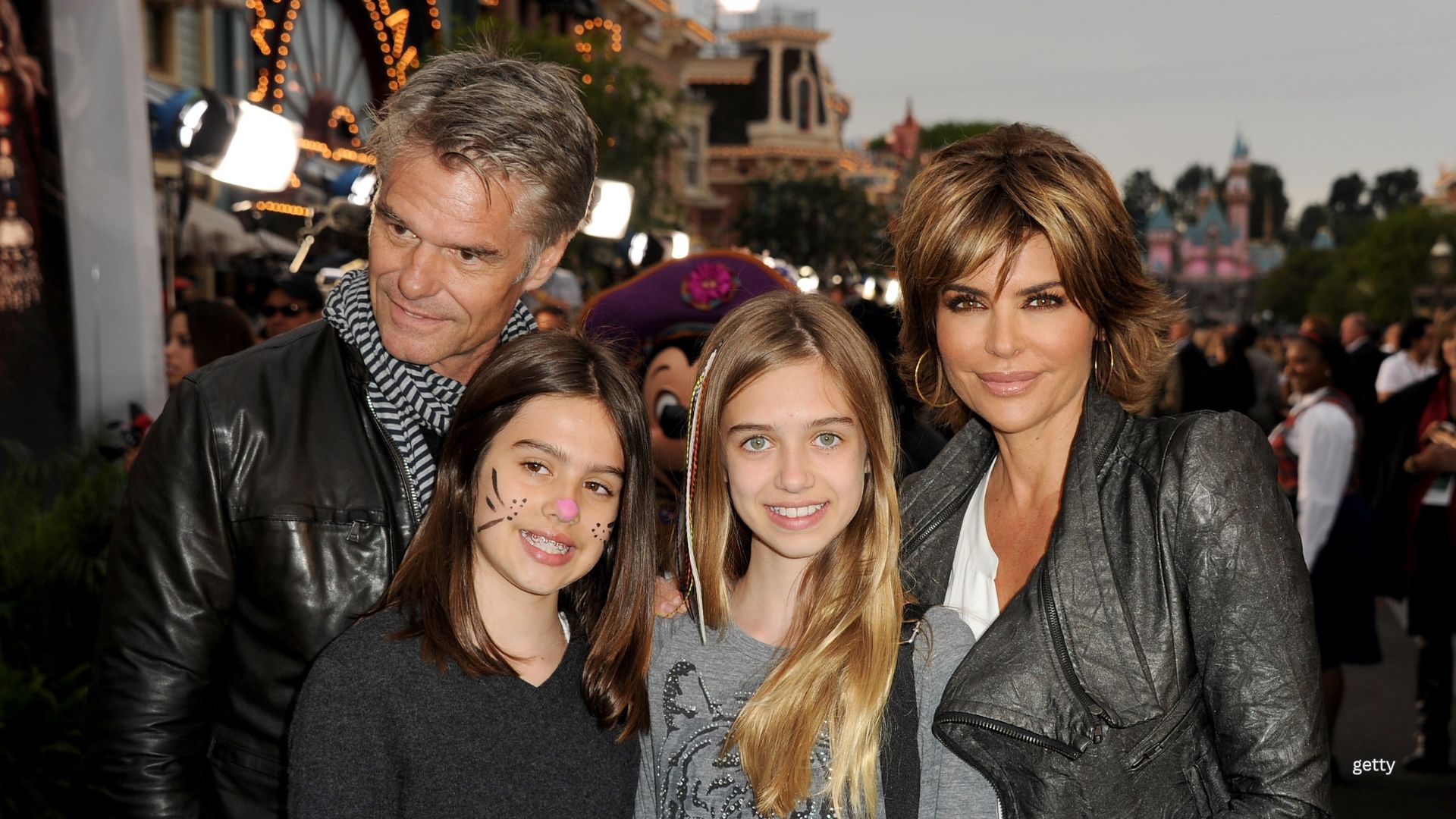 Lisa Rinna - Delilah Belle - Amelia Gray - Harry Hamlin