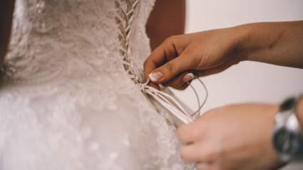 ‘Sister Wives’ Star Looks Incredible After Trying on 2016 Wedding Dress