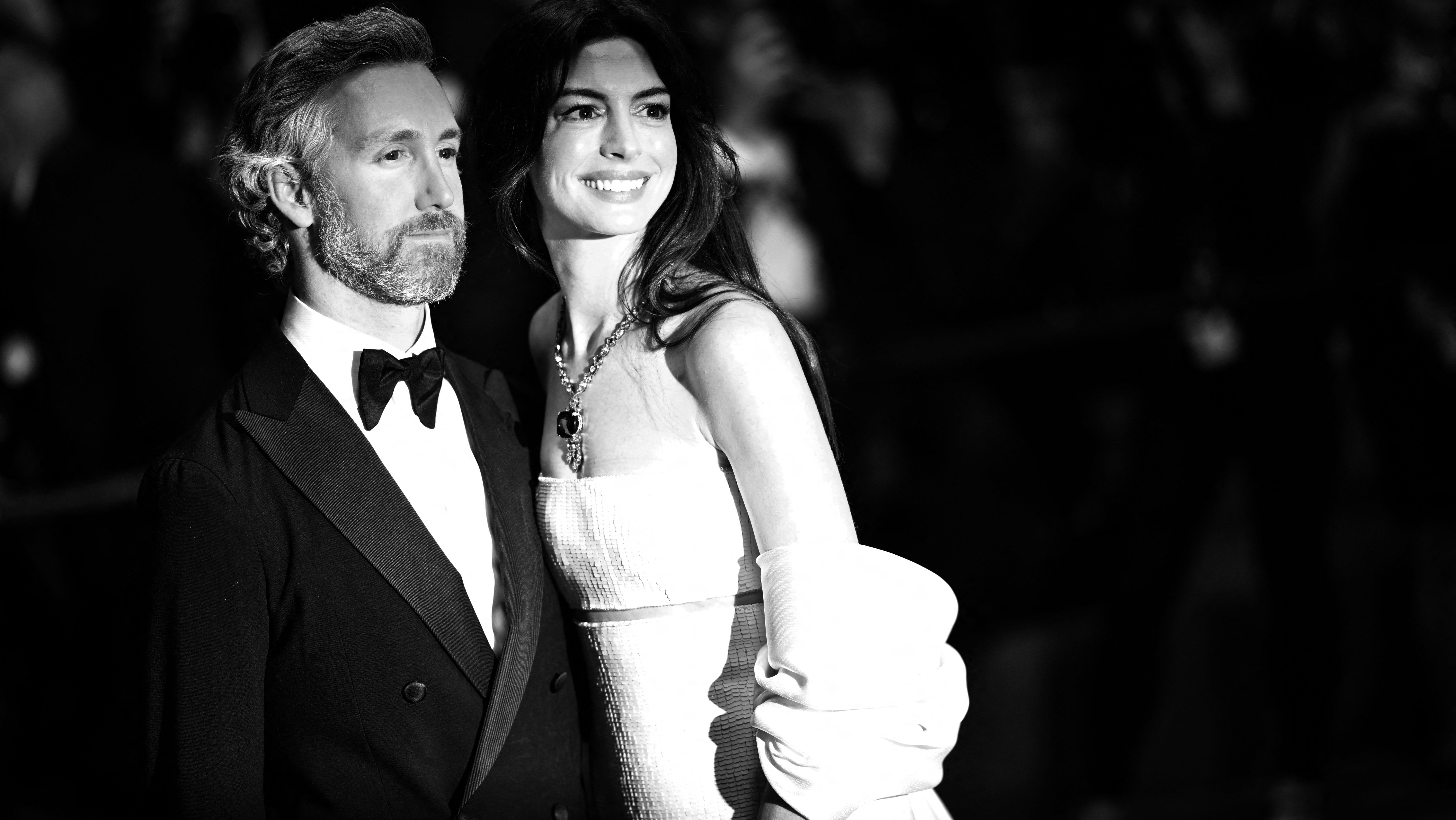 Anne Hathaway & Husband Adam Shulman