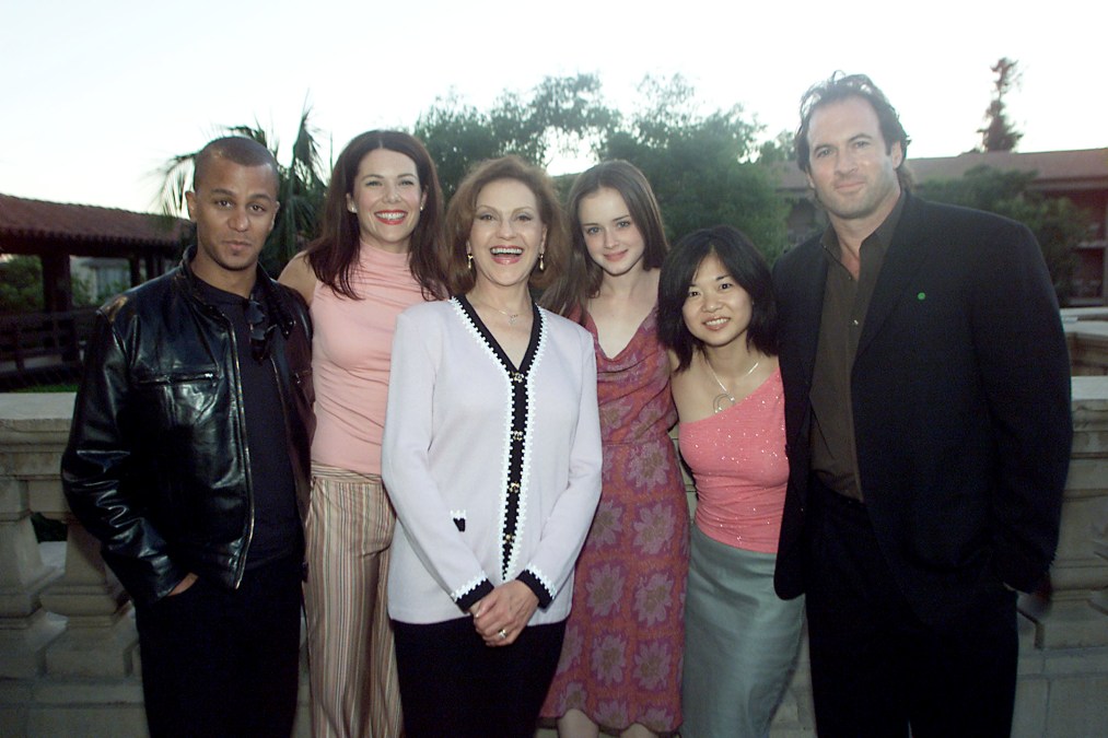Yanic Truesdale, Lauren Graham, Kelly Bishop, Alexis Bledel, Keiko Agena and Scott Patterson
