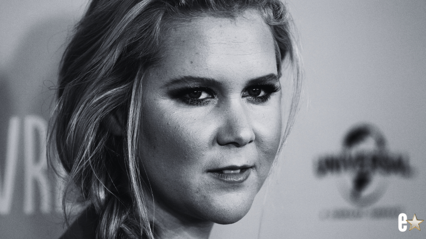 Amy Schumer Flaunts Sculpted Abs in Mirror Selfie