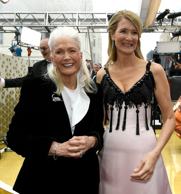 Laura Dern and Diane Ladd smiling at an event 