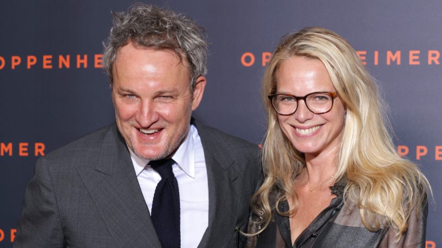Jason Clarke and Cécile Breccia.