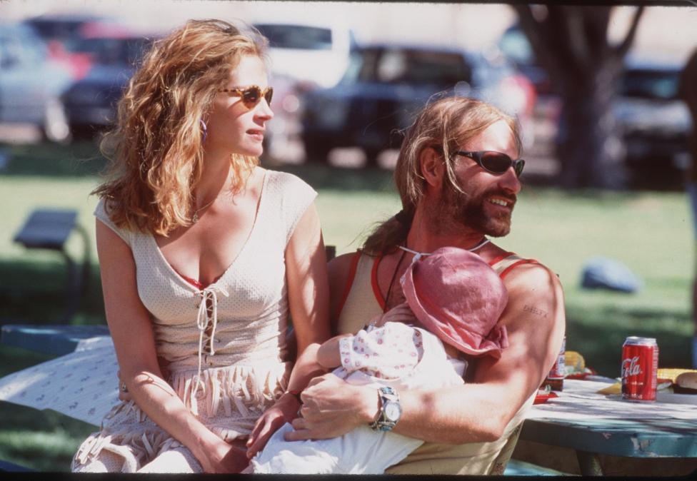 2000 Julia Roberts And Albert Finney Stars