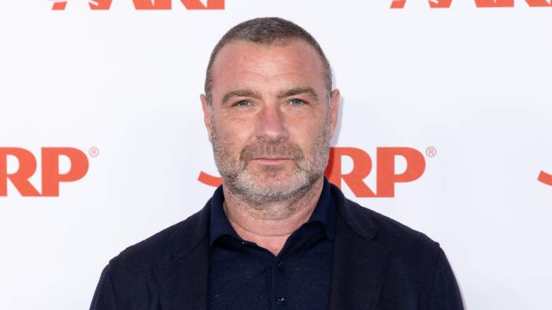 Liev Schreiber poses for photos