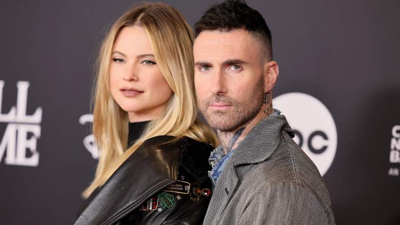 Behati Prinsloo, Adam Levine