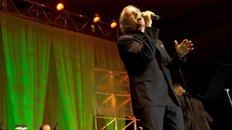 Singer Michael Bolton performs at the 5th annual Starkey Foundation Gala