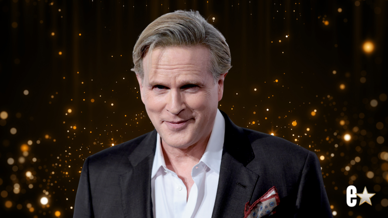 Cary Elwes smiling at an event