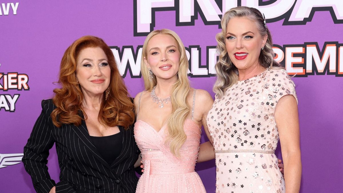 Lisa Ann Walter, Lindsay Lohan and Elaine Hendrix