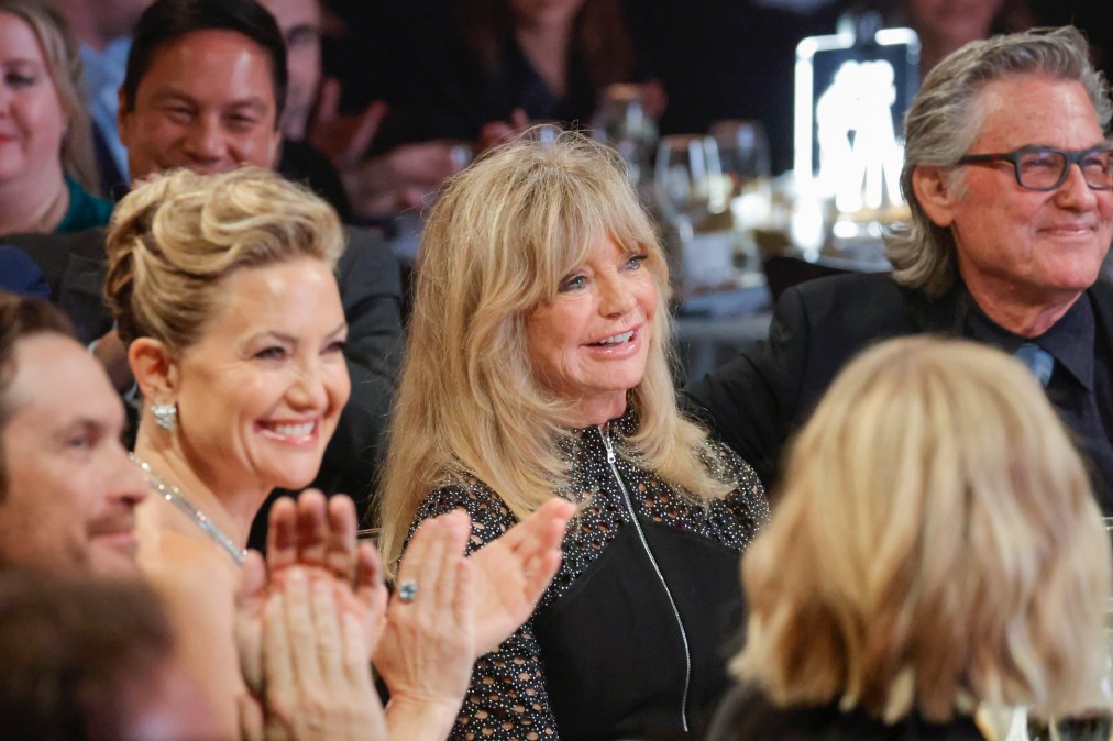Kate Hudson, Goldie Hawn, and Kurt Russell.
