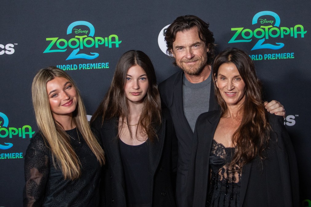 US actor Jason Bateman (2R), wife Amanda Anka (R) and daughters Maple Sylvie Bateman (L) and Francesca Nora Bateman