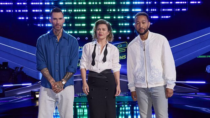 Adam Levine, Kelly Clarkson, John Legend