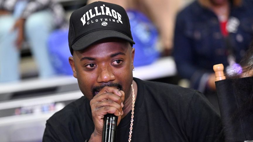 Ray J performing, brandy
