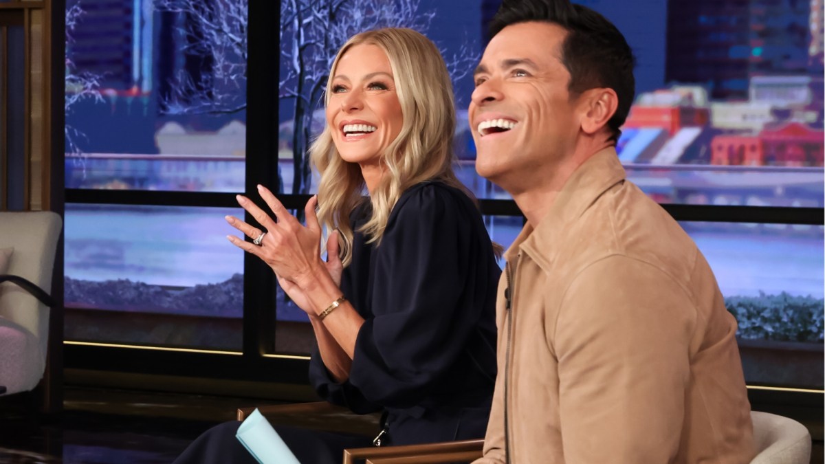 Mark Consuelos and Kelly Ripa on the set of 'Live With Kelly and Mark'